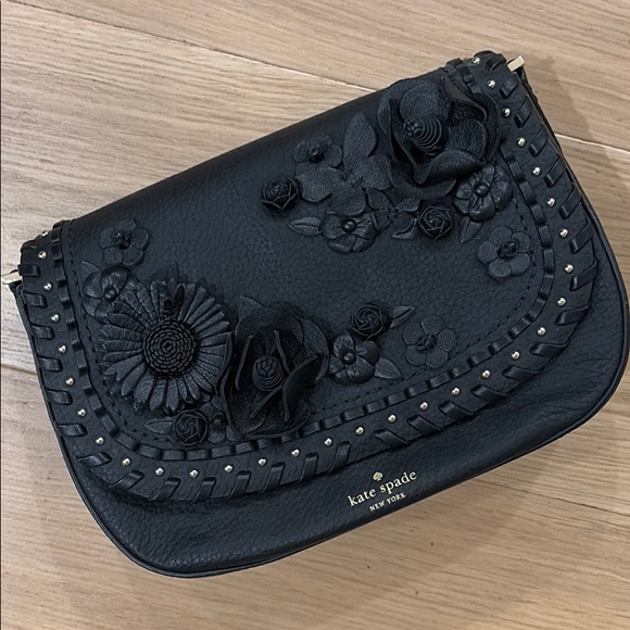 kate spade Handbags - Kate Spade Black Floral Purse